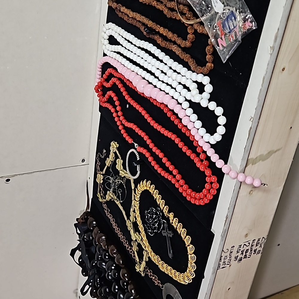 Mixed Jewelry Lot, A7
